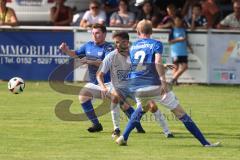 Kreisklasse - Saison 2024/25- TSV Großmehring - SV Oberstimm - Dominic Schüren blau Großmehring - Butrint Iberdemaj weiss Oberstimm - Foto: Meyer Jürgen