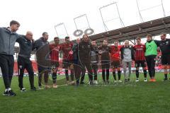 3.Liga - Saison 2022/2023 - FC Ingolstadt 04 -  SV Meppen - Das Spiel ist aus - jubel - Die Mannschaft bildet einen Kreis nach dem Spiel - Cheftrainer Rüdiger Rehm (FCI) hält eine Ansprache - Foto: Meyer Jürgen