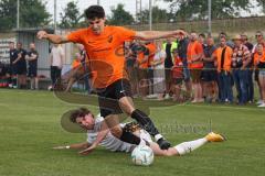 Relegation zur Kreisklasse - Saison 2022/2023 - SC Irgertsheim - MTV Ingolstadt - Nicolas von Sierakowski Gonzalez weiss MTV - Louis Habermeier rot Irgertsheim - Foto: Meyer Jürgen