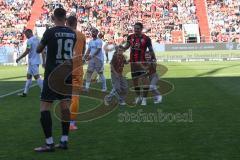 3. Liga - Saison 2024/25 - FC Ingolstadt 04 - SV Wehen Wiesbaden - Pascal Testroet (Nr.37 - FCI) wird ausgewechselt - Ryan Malone (Nr.16 - FCI) - Gustav Christensen (Nr.24 - FCI) -  - XXXXX - Foto: Meyer Jürgen