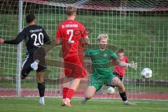 Kreisliga - Saison 2026/27- SV Zuchering - Türkisch SV Ingolstadt -Noel Musial TW Zuchering - Akif Abasikeles schwarz Türkisch - Laurenz Klein rot Zuchering - Foto: Meyer Jürgen