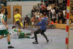 Lotto Bayern Hallencup - Lindenkreuzhalle Saison 2024/25 - FC Hitzhofen - SV Manching - Yousef Al Noman grün Manching - Thomas Geisler TW Manching - Tobias Dietze gelb Hitzhofen - Foto: Meyer Jürgen