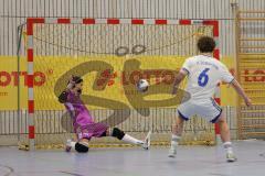 Lotto Bayern Hallencup - Lindenkreuzhalle Saison 2024/25 - FC Deisenhofen - Türk SV Ingolstadt - Tobias Gooss TW rot Türk SV Ing. - Noah Rehm weiss Deisenhofen - Foto: Meyer Jürgen