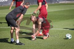 3. Liga - Saison 2026/27 - 1. Trainingseinheit mit Achim Beierlorzer - Cheftrainer Achim Beierlorzer (FCI) - Lars Lokotsch (Nr.13 - FCI) - Foto: Meyer Jürgen