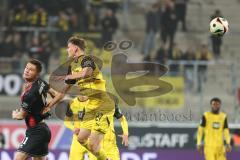 3. Liga; FC Ingolstadt 04 - Borussia Dortmund II; Sebastian Grönning (11, FCI) Kopfball Lelle David (27 BVB2)