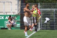 3. Liga - Saison 2026/27 - SC Sonnenhof Großaspach - FC Ingolstadt 04 - Keanan Bennetts (Nr.18 - FCI) verlässt das Spielfeld nach nach seiner gelb-roten Karte -  - XXXXX - Foto: Meyer Jürgen