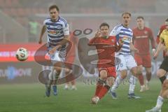 3. Liga; FC Ingolstadt 04 - MSV Duisburg; Casar Aljaz (8 MSV) Max Besuschkow (17, FCI) Krüger Florian (26 MSV)