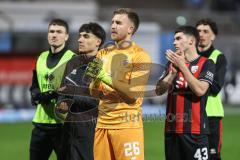 3. Liga; TSV 1860 München - FC Ingolstadt 04; Spieler bedanken sich bei den Fans Torwart Boevink Pelle (26 FCI) Unentschieden Remis 1:1 Deniz Zeitler (38, FCI) Felix Keidel (43, FCI) Dennis Borkowski (7, FCI) Davide Sekulovic (33, FCI)