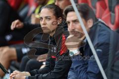 3. Liga; FC Ingolstadt 04 - SSV Ulm; Cheftrainerin Sabrina Wittmann (FCI) vor dem Spiel Sportdirektor Ivica Grlic  (FCI)