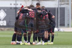 3. Liga - Testspiel - Saison 2025/26 - FC Ingolstadt 04 - SSV 1846 Ulm -  Die Mannschaft bildet einen Kreis vor dem Spiel -  - XXXXX - Foto: Meyer Jürgen