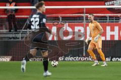 3. Liga; FC Ingolstadt 04 - VfL Osnabrück; Torwart Marius Funk (1, FCI) Simon Lorenz (32, FCI)