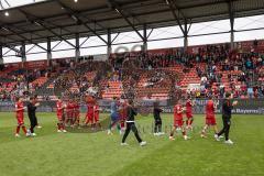3. Liga; FC Ingolstadt 04 - SSV Jahn Regensburg; Spieler bedanken sich bei den Fans Cheftrainerin Sabrina Wittmann (FCI)