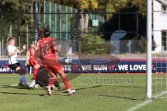 2023_10_22 - 2. Bundesliga - Saison 2023/24 - FC Ingolstadt 04 Frauen - FSV Gütersloh - Der 1:2 Anschlusstreffer durch Pija Reininger (Nr.21 - FCI Frauen) - jubel - Samantha Stiglmair (Nr.27 - FCI Frauen) - Rolle Sarah Torwart Gütersloh - Foto: Meyer Jürg