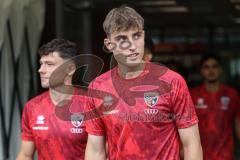 3. Liga; FC Ingolstadt 04 - SSV Jahn Regensburg; vor dem Spiel Elias Decker (4, FCI)