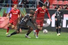3. Liga; FC Ingolstadt 04 - Rot-Weiss Essen; Zweikampf Kampf um den Ball Dennis Kaygin (10, FCI) Rios Alonso José-Enrique (23 RWE)