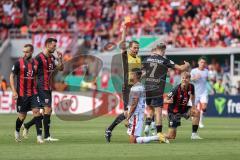 DFB-Pokal; FC Ingolstadt 04 - 1. FC Kaiserslautern; Rote Karte Gyamerah Jan (32 FCK) Dennis Borkowski (7, FCI) Max Plath (14 FCI) Lukas Fröde (34, FCI) David Kopacz (29, FCI)