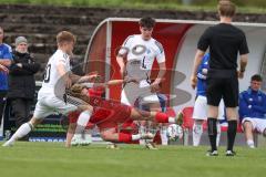 Kreisliga - Saison 2025/26- SV Zuchering - FC Mindelstetten - Lukas Gaul weiß Mindelstetten #10 - Ben Forchhammer weiß Mindelstetten  - Philip Delanowski rot Zuchering - Foto: Meyer Jürgen