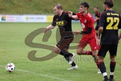 Kreisliga - Saison 2024/25- SV Kasing - SV Eitensheim - Jonas Götz schwarz Kasing - Marco Fachner rot Eitenheim - Foto: Meyer Jürgen