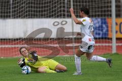 2. Fußball-Liga - Frauen - Saison 2023/2024 - Freundschaftsspiel - FC Ingolstadt 04 - SCR Altach - Franziska Meier Torwart FCI - Nadia Bendhim weiss Altach - Foto: Meyer Jürgen