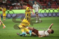 3. Liga - Saison 2026/27 - FC Ingolstadt 04 - Alemannia Aachen - Matti Wagner (Nr.3 - Alemannia Aachen) - Yannick Deichmann (Nr.20 - FCI) - Foto: Meyer Jürgen
