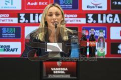 3. Liga; FC Ingolstadt 04 - Würzburger Kickers; neue Pressesprecherin Vanessa Sengl (FCI) Pressekonferenz nach dem Spiel
