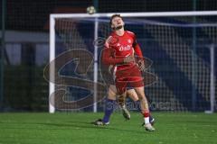 Kreisklasse - Saison 2025/26- TSV Etting - Türkisch SV Ing - Enis Kuqanaj rot Türkisch schiesst knapp über das Tor - XXXXX - Foto: Meyer Jürgen