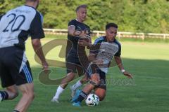 Bezirksliga - Saison 2025/26 - TSV Ober./Unterhaunstadt - VFR Garching - Manuel Hunner (Nr.11 - TSV Ober-/Unterh.stadt) - Staas Mitko schwarz Garching - Foto: Meyer Jürgen