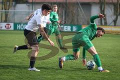 Bezirksliga - Saison 2025/26 - FC Gerolfing - SpVgg Altenerding - Flaur Bashota (Nr.23 - FC Gerolfing) - Pedro Flores weiss Altenerding - Foto: Meyer Jürgen