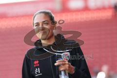 3. Liga; FC Ingolstadt 04 - Rot-Weiss Essen; Cheftrainerin Sabrina Wittmann (FCI) vor dem Spiel