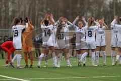 2. Bundesliga Frauen - Saison 2024/25 - FC Ingolstadt 04 Frauen - FC Bayern München - Abklatschen vor dem Spiel - XXXXX - Foto: Meyer Jürgen