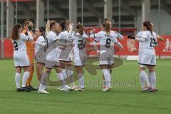 2. Bundesliga Frauen - Saison 2024/25 - FC Ingolstadt 04 Frauen - FC Bayern München - Abklatschen vor dem Spiel - XXXXX - Foto: Meyer Jürgen