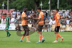 Toto-Pokal; SV Manching - FC Ingolstadt 04; Tor Jubel Treffer Arian Llugiqi (25, FCI) mit Daouda Beleme (9, FCI) Felix Keidel (43, FCI)