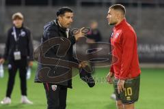 3. Liga; SV Sandhausen - FC Ingolstadt 04; nach dem Spiel Co-Trainer Ilia Gurev (FCI)  redet mit Max Dittgen (10, FCI)