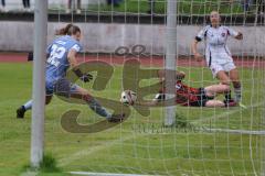 2. Bundesliga Frauen - Saison 2024/25 - FC Ingolstadt 04 Frauen - 1. FC Nürnberg - Torwart Anna-Lena Daum (Nr.22 - FCI Frauen) wehrt einen Ball ab - XXXXX - Foto: Meyer Jürgen