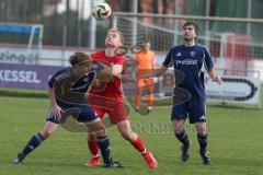 Kreisliga - Saison 2025/26- TSV Kösching - TV Münchsmünster - Sebastian Zabka rot Kösching - Moritz Feigl blau Münchsmünster - Foto: Meyer Jürgen