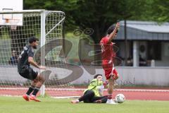 Kreisliga - Saison 2025/26- TSV Ingolstadt Nord - Türk SV Ingolstadt - Umut Yürükal rot Türkisch - Ali Gündogan TW Ing Nord - Foto: Meyer Jürgen