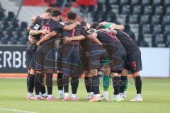 3. Liga - Saison 2025/26 - VFB Stuttgart II - FC Ingolstadt 04  -  Die Mannschaft bildet einen Kreis vor dem Spiel -  - XXXXX - Foto: Meyer Jürgen