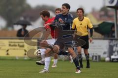 Kreisliga - Saison 2025/26- SV Hundszell - TV Münchsmünster - Leo Kreitmayer blau Münchsmünster - Matthias Weinzierl rot Hundszell - Foto: Meyer Jürgen