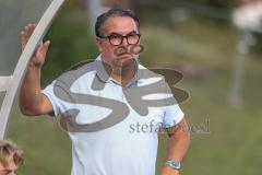 Toto-Pokal - VfB Forstinning - FC Ingolstadt 04; vor dem Spiel Rigo Hof, Scouting (FCI)