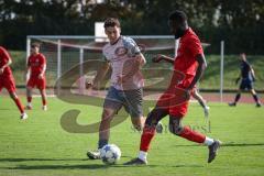 Kreisliga - Saison 2026/27 - SV Zuchering - VFB Eichstätt II - Samuel Schmid rosa Eichstätt II  - Glen Heicappell rot Zuchering - Foto: Meyer Jürgen