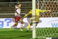 3. Liga; FC Viktoria Köln - FC Ingolstadt 04; Yann Sturm (7, FCI) Torchance verpasst Torwart Dudu (1 VK)