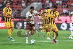 3. Liga; FC Ingolstadt 04 - Alemannia Aachen; Zweikampf Kampf um den Ball Nishan Velupilay (28 FCI) Joel da Silva Kiala (37 AA)