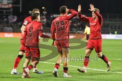 3. Liga; SSV Ulm - FC Ingolstadt 04; Tor Jubel Treffer Marcel Costly (22, FCI) trifft zum 0:3 Jasper Maljojoki (23, FCI) Emre Gül (5, FCI) Simon Lorenz (32, FCI)