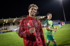 3. Liga; TSV Havelse - FC Ingolstadt 04; Sieg Jubel Freude 2:6 Spieler bedanken sich bei den mitgereisten Fans Tanz Doppeltorschütze Yann Sturm (7, FCI) Torwart Markus Ponath (1, FCI)