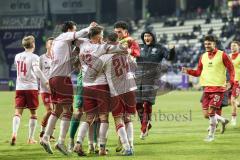 3. Liga; Erzgebirge Aue - FC Ingolstadt 04; Tor Jubel Treffer Ausgleich 2:2 Jonas Scholz (15, FCI) mit Simon Lorenz (32, FCI) Gustav Christensen (24, FCI) Max Plath (14 FCI) Ognjen Drakulic (30, FCI) Torwart Kai Eisele (25, FCI) Mattis Hoppe (2, FCI)