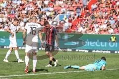 3. Liga; FC Ingolstadt 04 - TSV 1860 München; Torchance verpasstSebastian Grönning (11, FCI) Torwart Vollath René (11 TSV) Reinthaler Max (16 TSV)