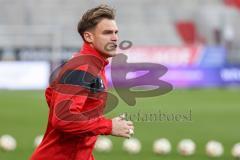 3. Liga; FC Ingolstadt 04 - VfL Osnabrück; vor dem Spiel Simon Lorenz (32, FCI)