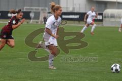 DFB Pokal - Frauen - Saison 2025/26 - FC Ingolstadt 04 Frauen - 1. FC Nürnberg - Leonie Haberäcker (Nr.15 - FC Ingolstadt Frauen I) - Lein Nastasia rot Nürnberg - Foto: Meyer Jürgen
