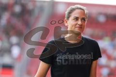 3. Liga; FC Ingolstadt 04 - TSV 1860 München; vor dem Spiel Cheftrainerin Sabrina Wittmann (FCI)