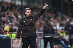 3. Liga; SC Verl - FC Ingolstadt 04; an der Seitenlinie, Spielerbank Co-Trainer Fabian Reichler (FCI)